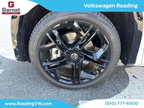 New 2026 Volkswagen Tiguan SE R-Line image 9