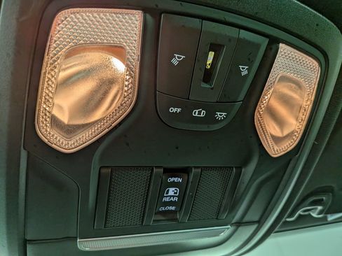 Used 2022 RAM 3500 Tradesman image 26