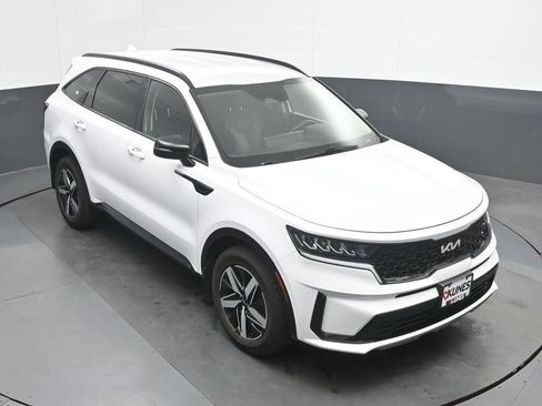 Used 2022 Kia Sorento S FWD image 35