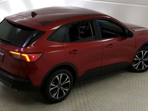 Used 2021 Ford Escape SE w/ SE Sport Appearance Package FWD image 15