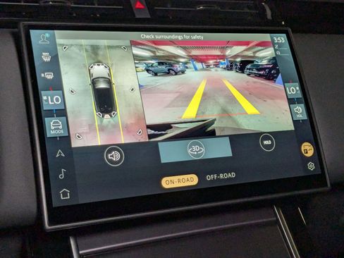 New 2026 Land Rover Range Rover Velar Dynamic SE image 13