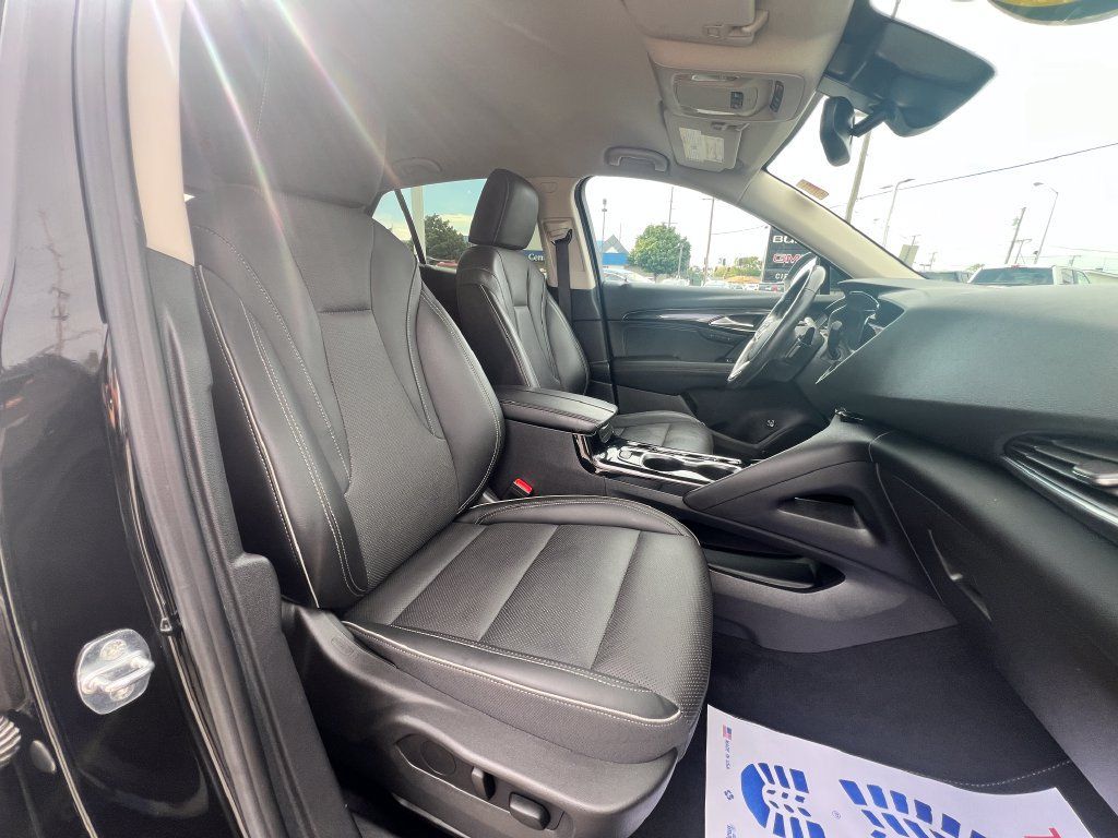 Used 2023 Buick Envision Essence AWD/4WD image 33