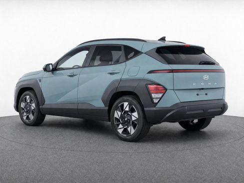 Used 2025 Hyundai Kona SEL FWD image 3