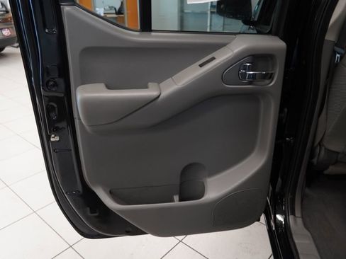 Used 2021 Nissan Frontier SV w/ SV Utility Package AWD/4WD image 22