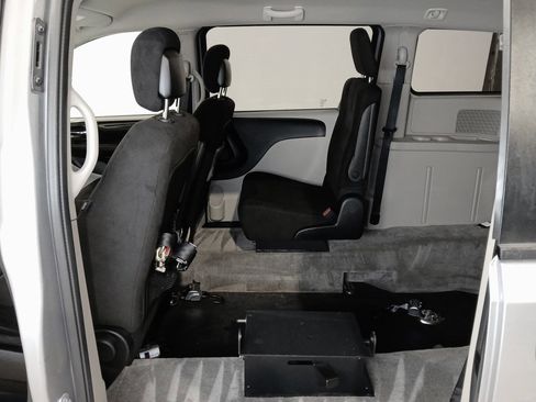 Used 2013 Dodge Grand Caravan American Value Package image 13