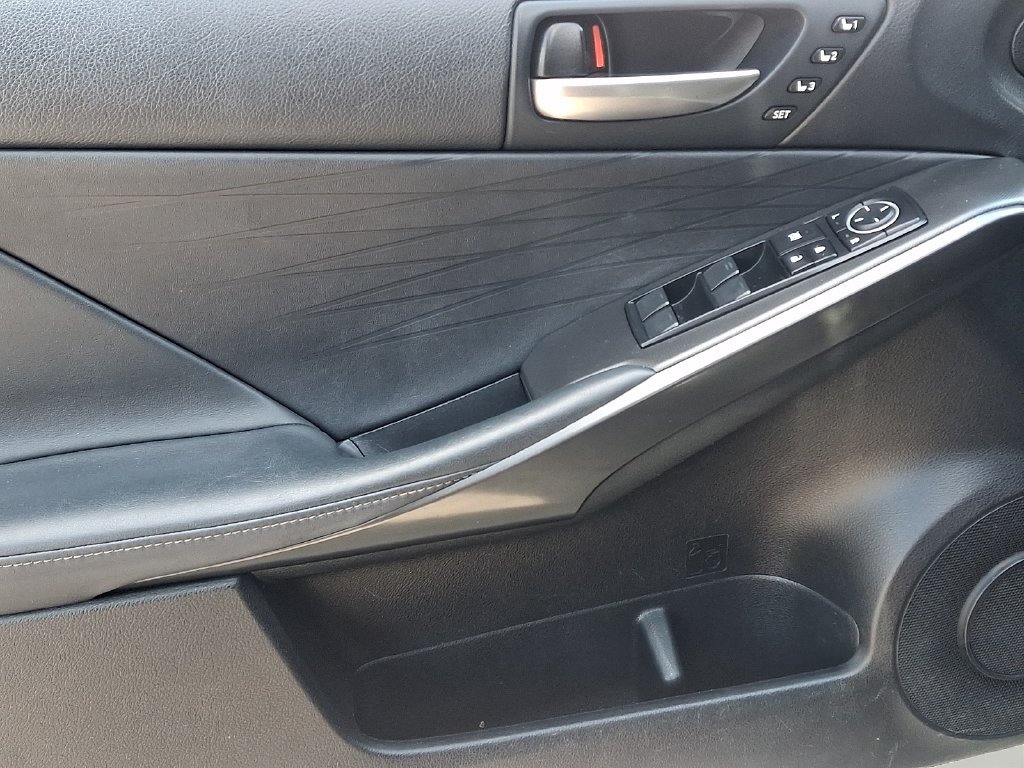 Used 2023 Lexus IS 350 F Sport w/ Memory Package AWD/4WD image 13