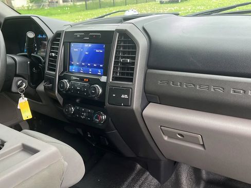 Used 2020 Ford F250 XL w/ Power Equipment Group RWD image 14