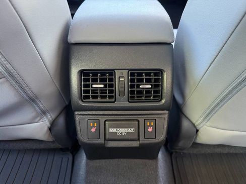 Used 2018 Subaru Legacy 2.5i Limited image 18