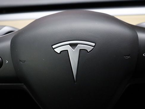Used 2023 Tesla Model 3 Standard Range RWD image 48