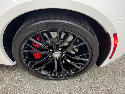 Used 2015 Chevrolet Corvette Z06 w/ 3LZ Preferred Equipment Group RWD image 38