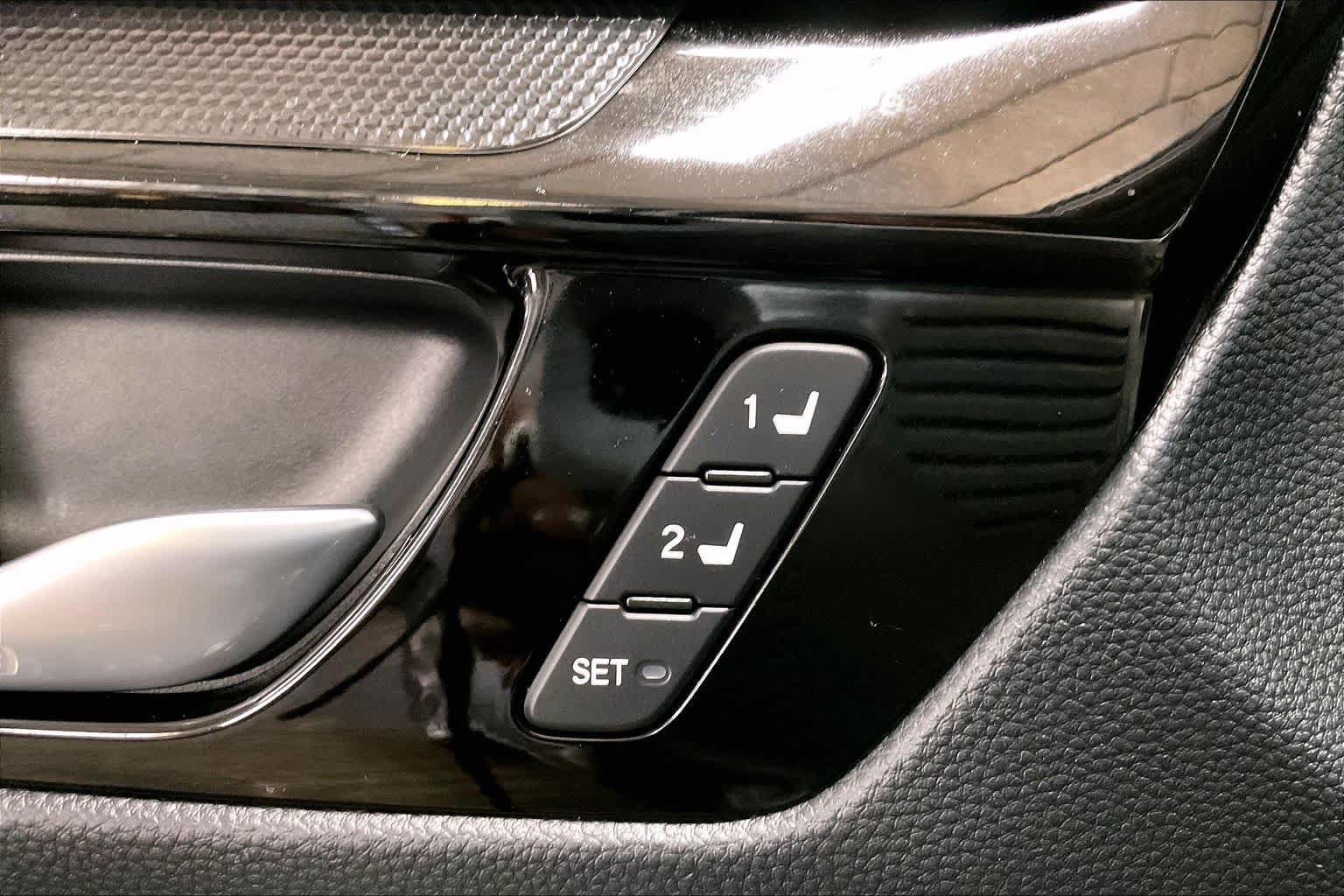 Used 2025 Honda CR-V EX-L image 35
