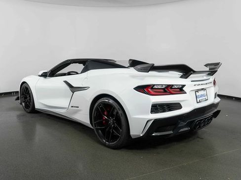 Used 2025 Chevrolet Corvette Z06 w/ Z07 Performance Package image 6