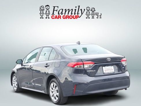 Used 2025 Toyota Corolla LE FWD image 3