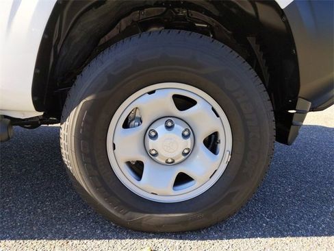 Used 2019 Toyota Tacoma SR image 11