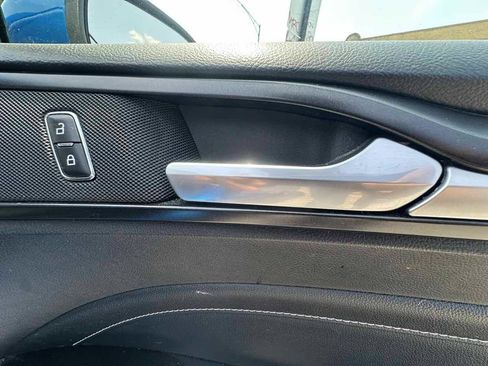 Used 2020 Ford Fusion Titanium AWD/4WD image 31