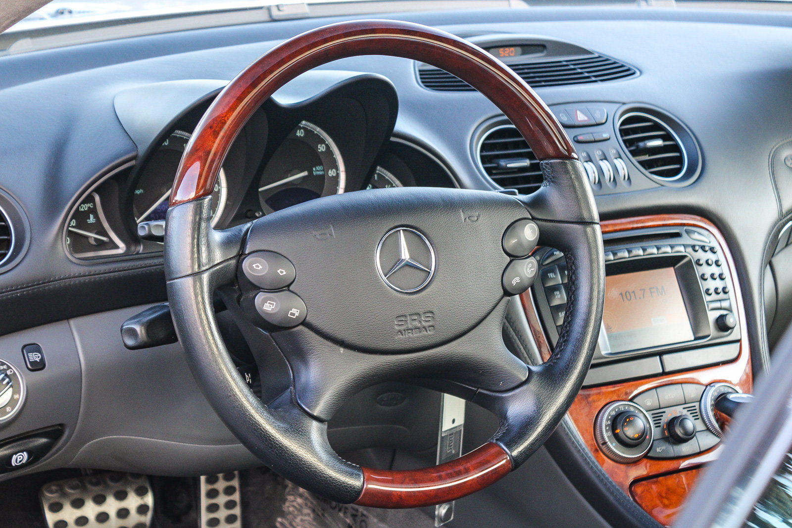 Used 2004 Mercedes-Benz SL 600 image 18