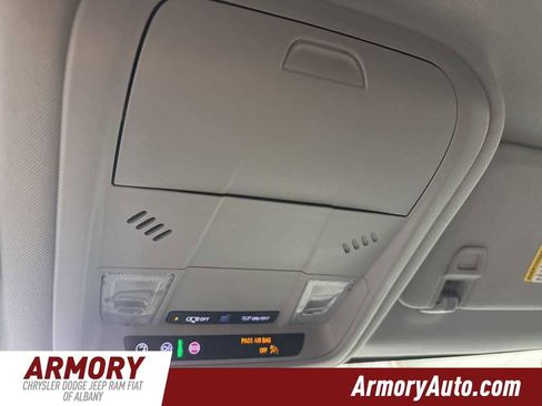 Used 2024 Chevrolet Equinox LT image 24