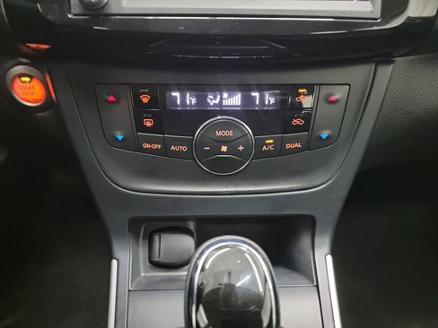 Used 2019 Nissan Sentra SV image 21