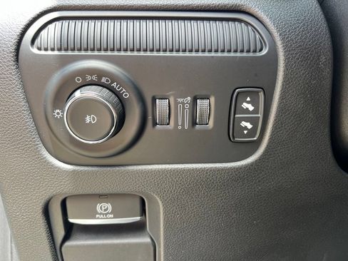 Used 2023 Jeep Wagoneer Series II w/ Premium Group I RWD image 28