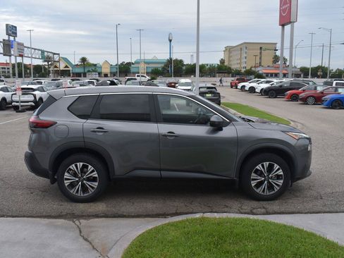 Used 2023 Nissan Rogue SV w/ SV Premium B Package FWD image 14