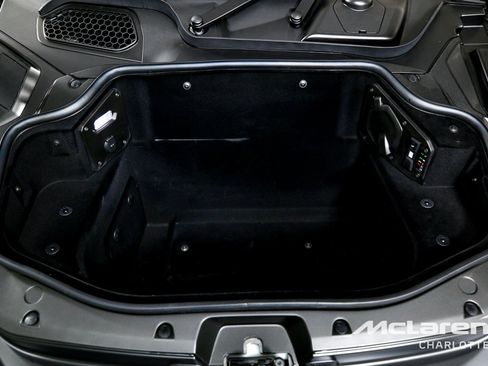 Used 2025 Lamborghini Revuelto AWD/4WD image 17