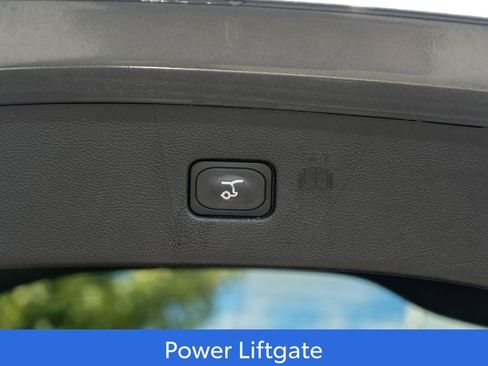 Used 2024 Ford Edge Titanium image 11