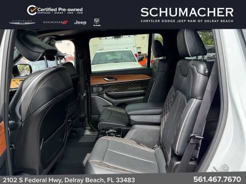 Used 2023 Jeep Grand Cherokee L Summit AWD/4WD image 13