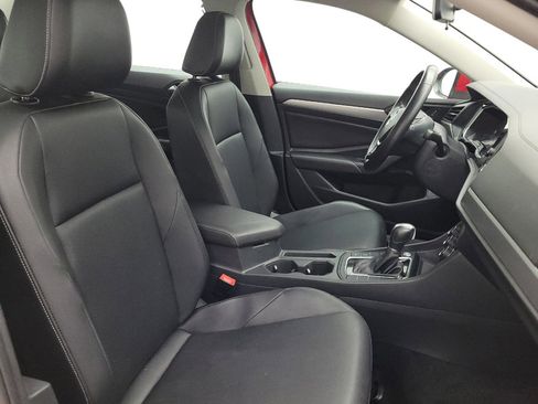 Used 2019 Volkswagen Jetta SE w/ Cold Weather Package FWD image 21