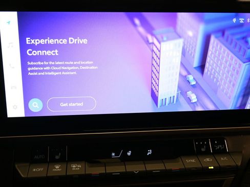 Certified 2025 Toyota Camry XLE FWD image 15