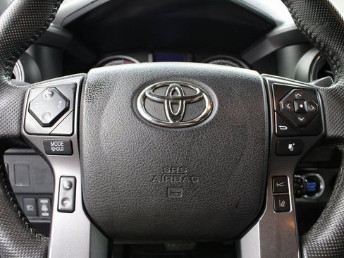 Used 2021 Toyota Tacoma TRD Sport image 44