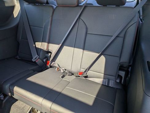 New 2026 Chevrolet Traverse RS w/ LPO, Floor Liner Package image 30