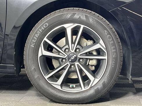 Certified 2024 Kia Forte LXS w/ LXS Technology Package FWD image 10