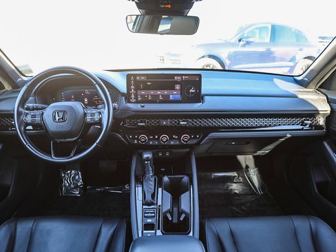 Used 2023 Honda Accord Touring image 12