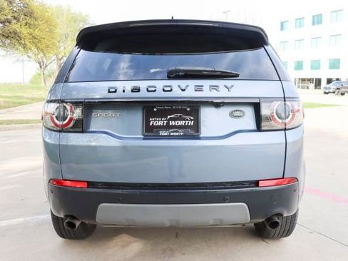 Used 2018 Land Rover Discovery Sport SE image 6