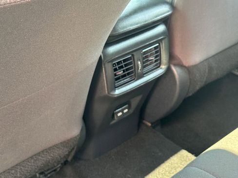 Used 2025 Toyota RAV4 XLE AWD/4WD image 34