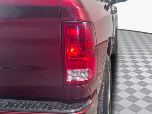 Used 2017 RAM 1500 Express image 32