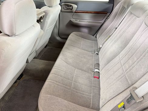 Used 2004 Chevrolet Impala FWD image 16