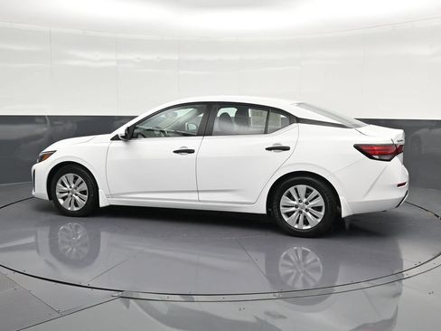 Used 2024 Nissan Sentra S FWD image 8