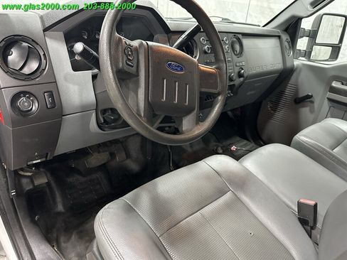 Used 2015 Ford F550 4x4 SuperCab Super Duty image 3