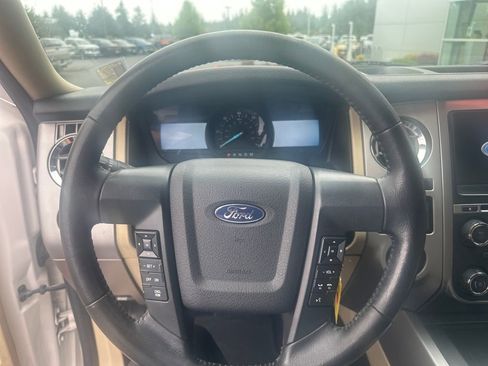 Used 2016 Ford Expedition EL XLT w/ Equipment Group 202A AWD/4WD image 14
