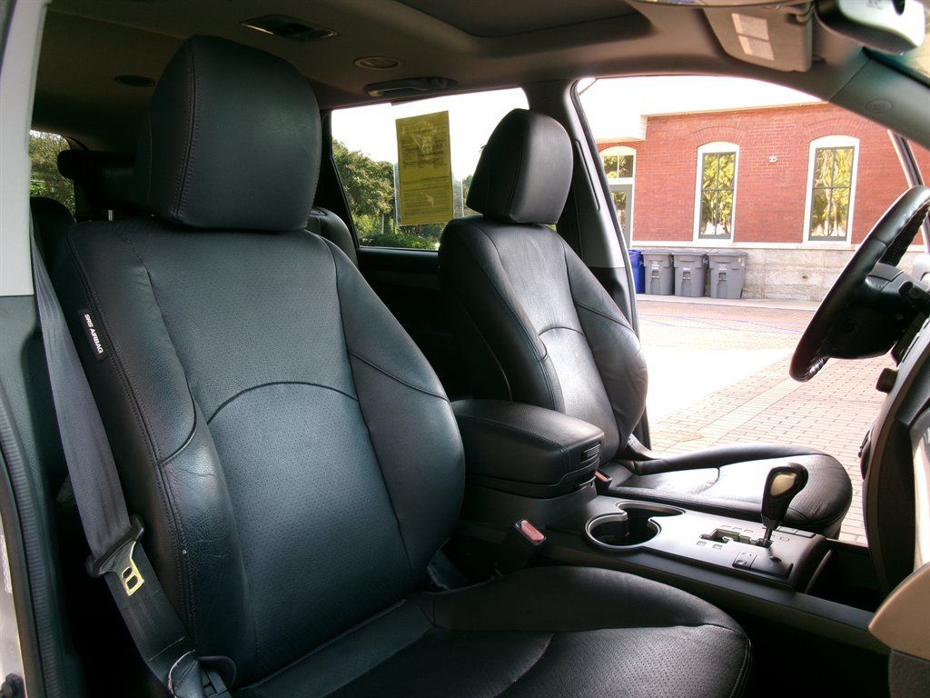 Used 2009 Kia Borrego EX w/ Premium Pkg RWD image 16