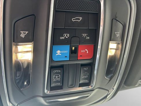 Used 2023 Jeep Grand Cherokee Altitude image 26