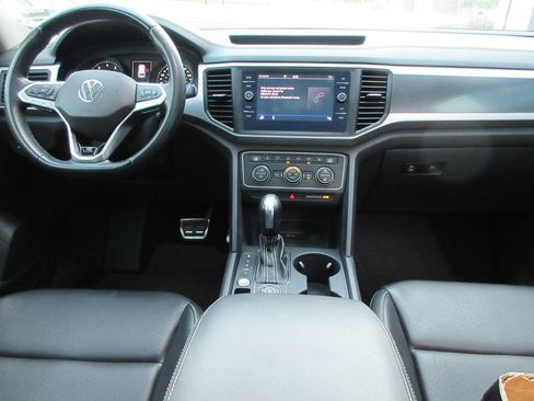 Used 2021 Volkswagen Atlas SE AWD/4WD image 17