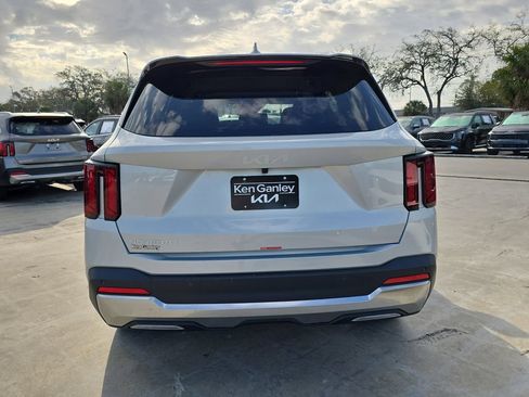 New 2026 Kia Sorento S FWD image 7