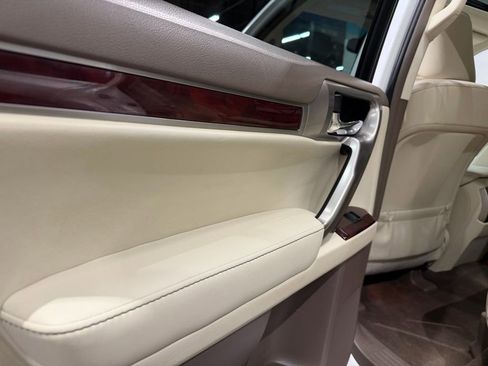 Used 2012 Lexus GX 460 w/ Comfort Plus Pkg image 27