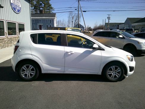 Used 2016 Chevrolet Sonic LT FWD image 8
