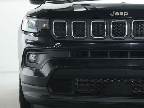 Used 2023 Jeep Compass Latitude AWD/4WD image 6