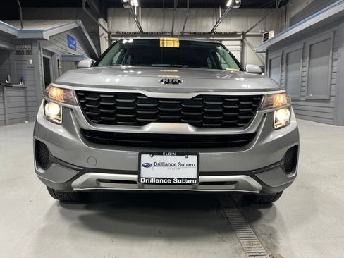 Used 2021 Kia Seltos LX AWD/4WD image 2