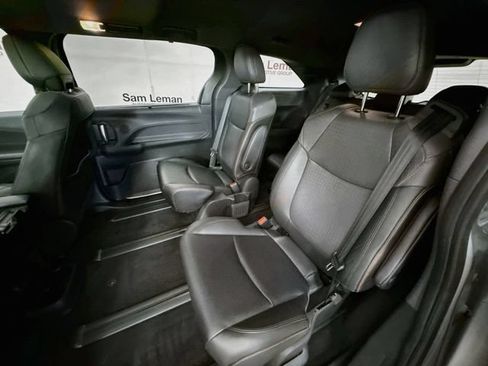 Used 2021 Toyota Sienna XSE w/ XSE Plus Package AWD/4WD image 25