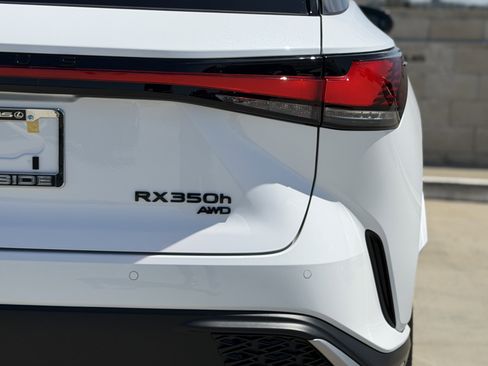 New 2026 Lexus RX 350h AWD/4WD image 11